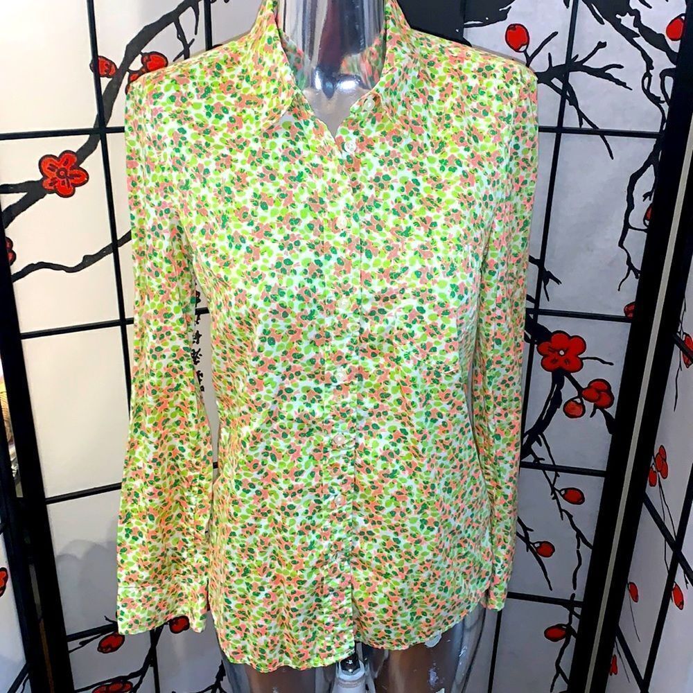 Gap size XS  floral pink and green button down long sleeve shirt